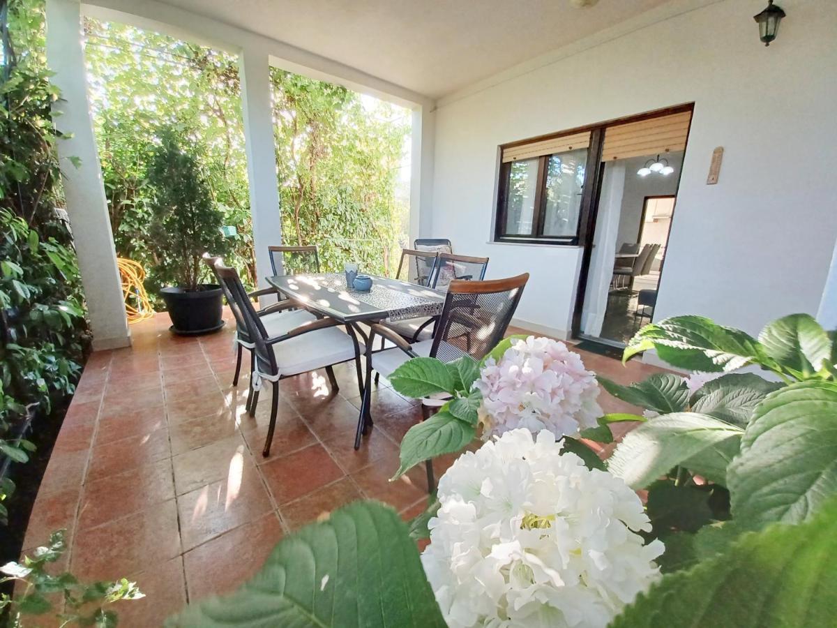 Apartment Lorenzo Trogir Exterior photo