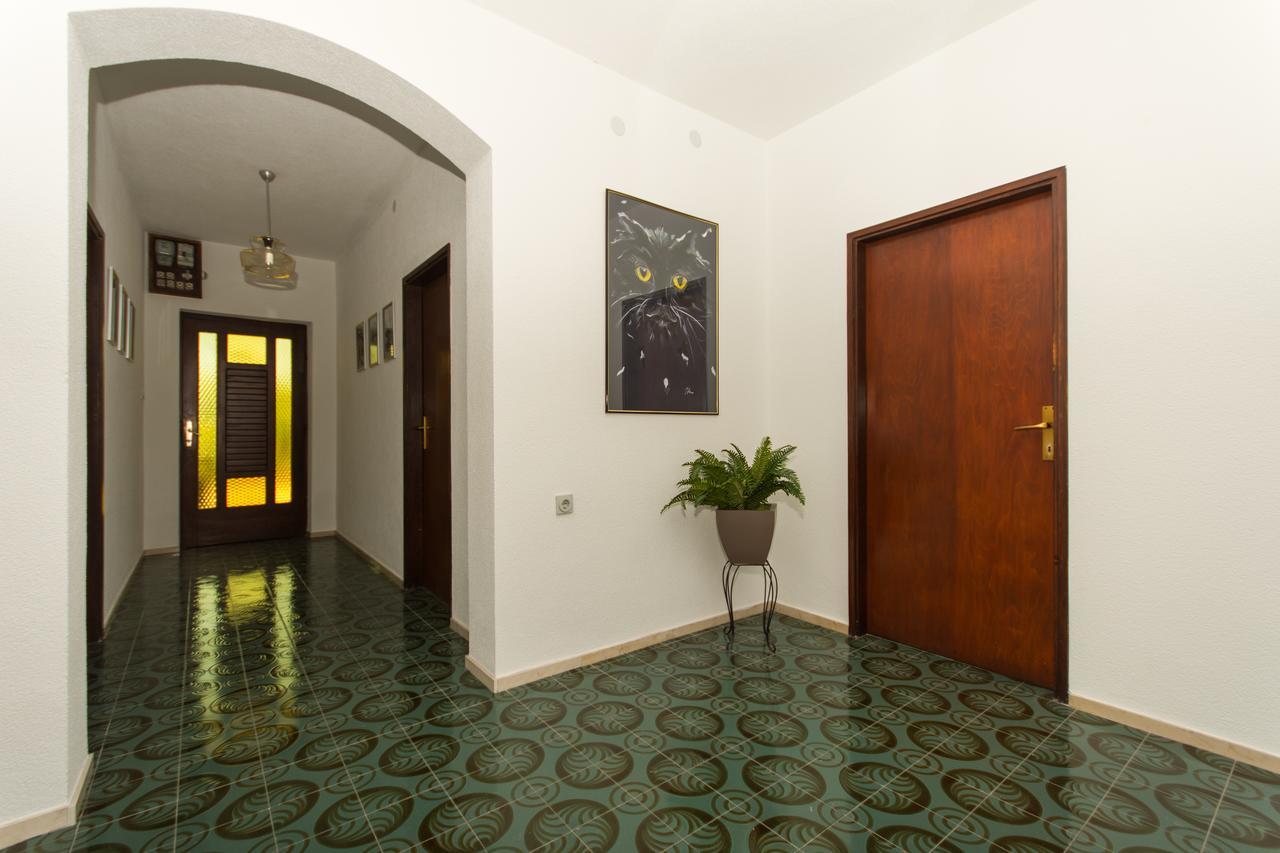 Apartment Lorenzo Trogir Exterior photo