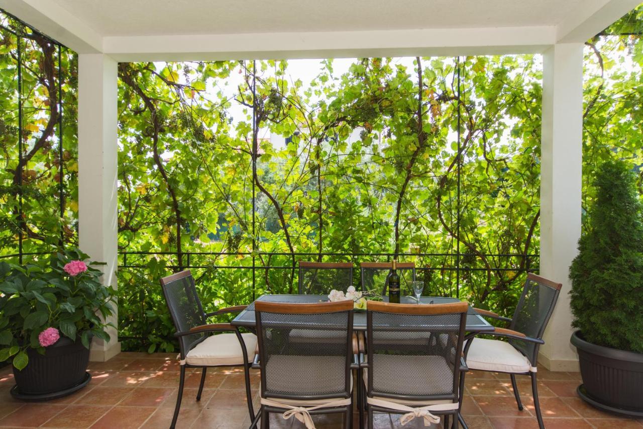 Apartment Lorenzo Trogir Exterior photo